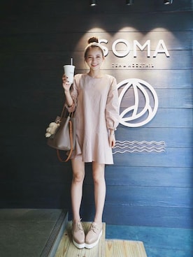 「アイテム（財布/小物、ベージュ系）」を使った、MIHARA.com.twさん（レディース・163cm）の秋コーディネート