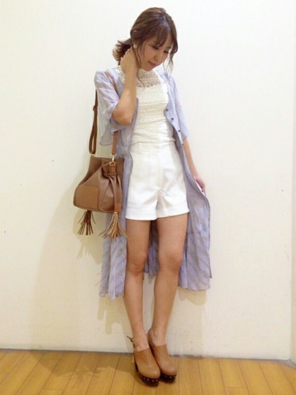 「#レース、#花柄、#マキシワンピース、#dazzlin 、#ホワイト、#大人コーデ、#ホワイトコーデ、#ワントーン、#フラワー」｜「dazzlinのフラワーストライプマキシドレス（ワンピース、パープル系）」を使った、dazzlin SHOP STAFFさん（レディース・160cm）の春コーディネートの1枚目の写真