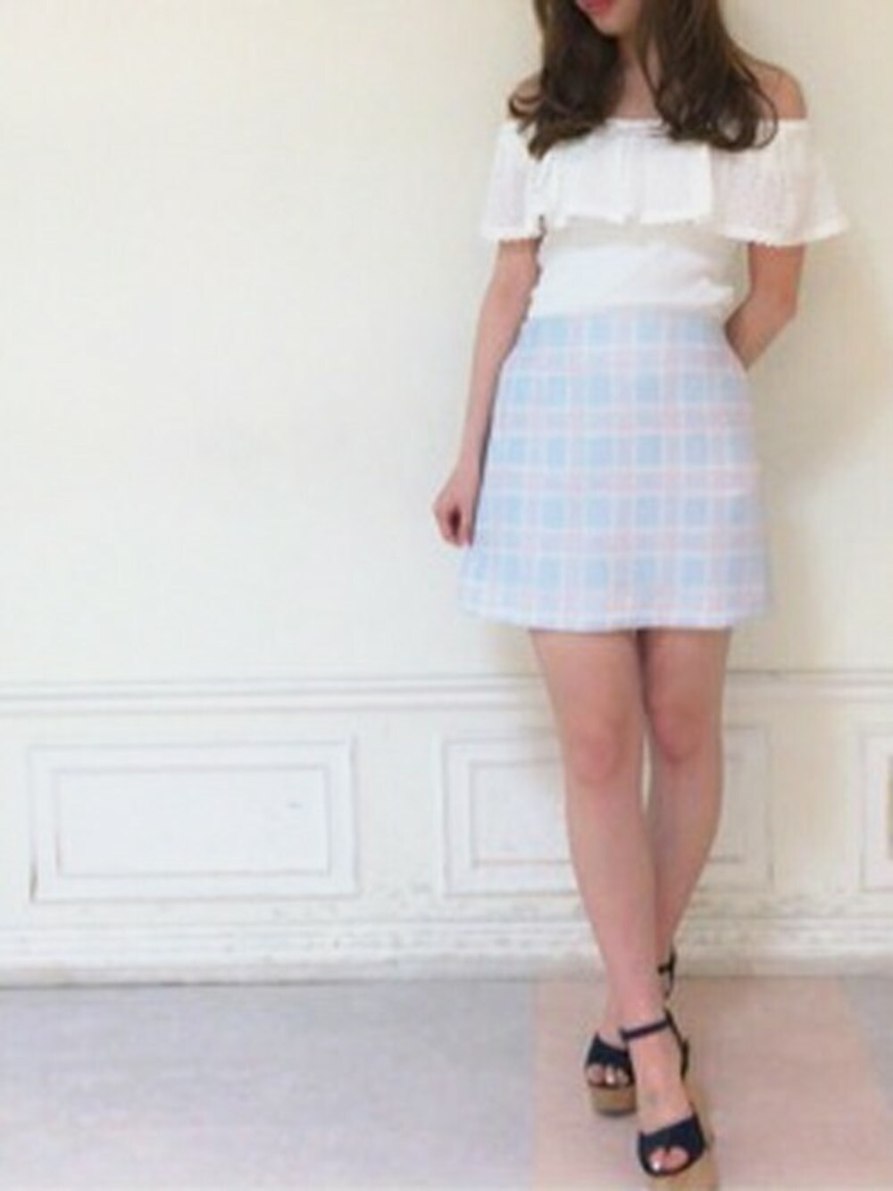 「#チェック、#レース、＃スカート、#夏、#dazzlin 、#オフショル、#大人コーデ、#台形スカート、#夏コーデ」｜「dazzlinのﾁｪｯｸ台形ﾐﾆｽｶｰﾄ（スカート、ブルー系）」を使った、dazzlin SHOP STAFFさん（レディース・160cm）の夏コーディネートの1枚目の写真