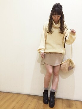 「dazzlin（ダズリン）のアイテム（ブーツ）」を使った、dazzlin SHOP STAFFさん（レディース・160cm）の秋コーディネート