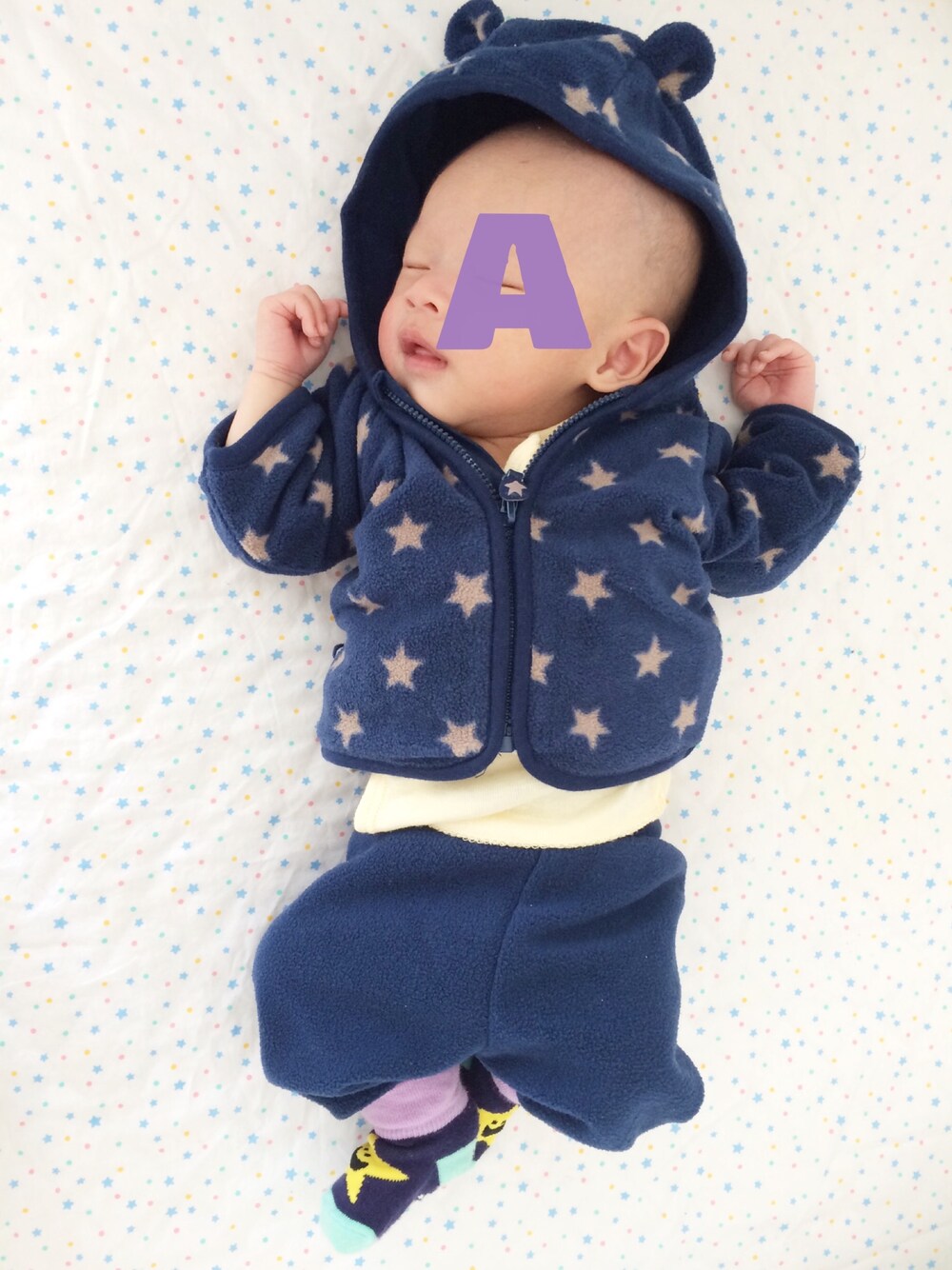 「くまちゃん、ベビー」｜「H&Mの★★★ くまちゃん パーカー（パーカー、ブルー系）」を使った、ajさん（キッズ・50cm）の冬コーディネートの1枚目の写真