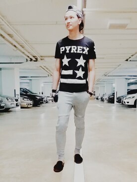 「PYREX VISION（パイレックスヴィジョン）のアイテム（トップス）」を使った、Derris Loyさん（メンズ・179cm）の冬コーディネート