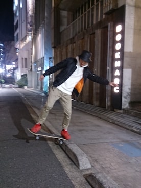 「原宿」｜「アイテム（ミリタリージャケット）」を使った、TOMOYAさん（メンズ・174cm）の冬コーディネート
