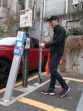 「ソックス」｜「アイテム（マウンテンパーカー）」を使った、TOMOYAさん（メンズ・174cm）の春コーディネート
