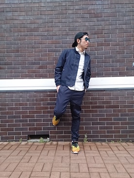 「UP START（アップスタート）のアイテム（ミリタリージャケット）」を使った、TOMOYAさん（メンズ・174cm）の春コーディネート