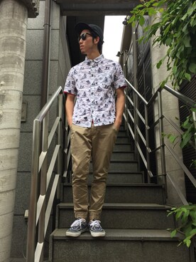 「UP START（アップスタート）のアイテム（パンツ）」を使った、TOMOYAさん（メンズ・174cm）の春コーディネート