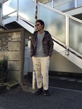 「UP START（アップスタート）のアイテム（マウンテンパーカー）」を使った、TOMOYAさん（メンズ・175cm）の秋コーディネート