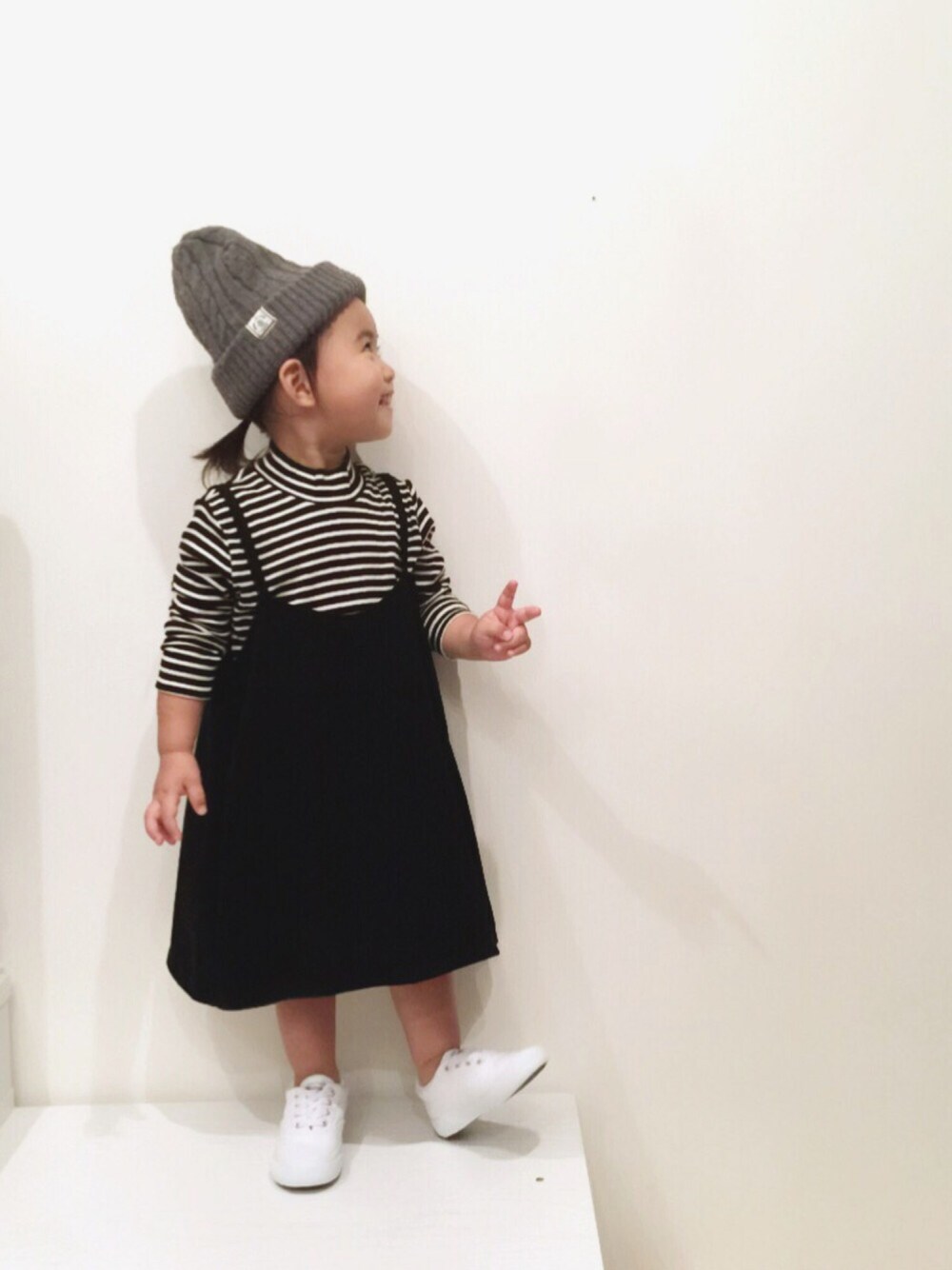「キッズ、秋のコーデ、カジュアルコーデ、女の子、ラブ＆ピース2016、子供カッコイイ、ボーダーニット、handmade、MONOTONEcoordinatorBATON」｜「B:MING by BEAMSの＜VERY12月号掲載＞ビーミング by ビームス / ケーブルニットワッチ 15FW（ニットキャップ/ビーニー、グレー系）」を使った、bow-changさん（キッズ・80cm）の秋コーディネートの1枚目の写真