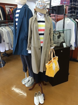 「LACOSTE」｜「アイテム（ステンカラーコート）」を使った、カインドオルフレスポ東大阪店さん（レディース・162cm）の春コーディネート
