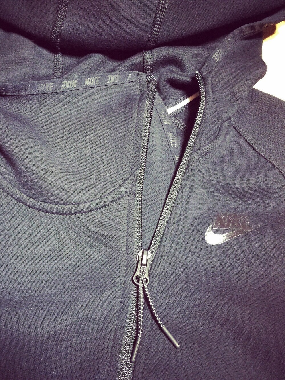 「ナイキ、NIKE、黒、スポーツミックス」｜「NIKEのアイテム（その他アウター、ブラック系）」を使った、chiekoさん（レディース・164cm）の秋コーディネートの1枚目の写真