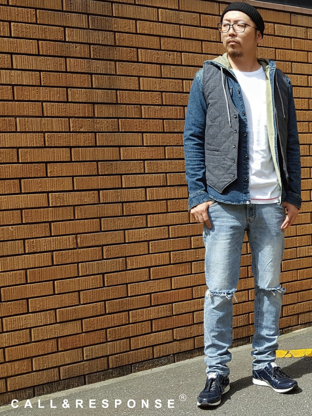 その他のパーカー、その他のその他アウター、その他のTシャツ/カットソーを着用したメンズの秋コーディネートの1枚目の写真