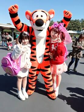 「ディズニーランド」｜「アイテム（スタジャン）」を使った、misaki❤︎さん（レディース・160cm）の春コーディネート