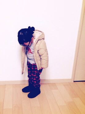 「ZARA KIDSのアイテム（ダウンジャケット/コート、ベージュ系）」を使った、yunohanaさん（キッズ・100cm）の秋コーディネート