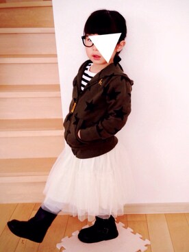 「Birthday（バースデイ）のアイテム（スカート、ホワイト系）」を使った、yunohanaさん（キッズ・100cm）の冬コーディネート