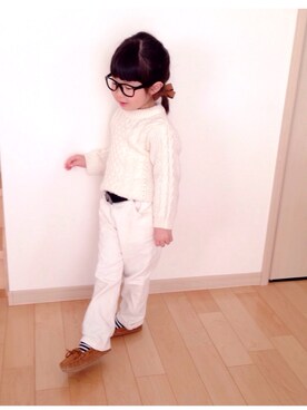 「Birthday（バースデイ）のアイテム（ニット/セーター、ホワイト系）」を使った、yunohanaさん（キッズ・100cm）の冬コーディネート