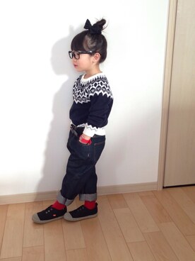 「GU（ジーユー）のアイテム（デニムパンツ、ブルー系）」を使った、yunohanaさん（キッズ・100cm）の冬コーディネート