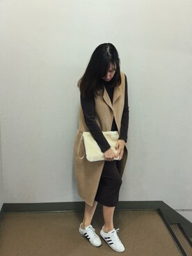 「earth music&ecology（アースミュージックアンドエコロジー）のアイテム（クラッチバッグ）」を使った、Takevikaさん（レディース・163cm）の秋コーディネート