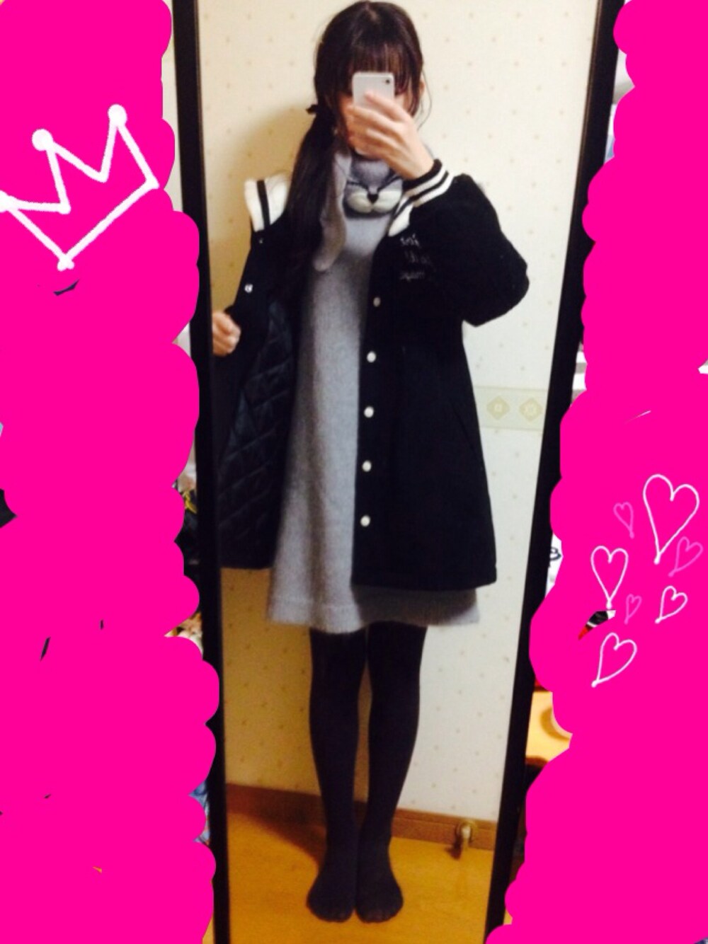 「candystripper、キャンスパ、セーラーコート、モノクロ、うさぎ、ニットワンピース」｜「Candy StripperのLOVE CANDY SAILOR STADIUM COAT（カバーオール、ブラック系）」を使った、MiSAKiさん（レディース・160cm）の冬コーディネートの1枚目の写真