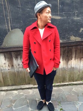 ピーコートを使った「赤コート」のメンズ人気ファッション