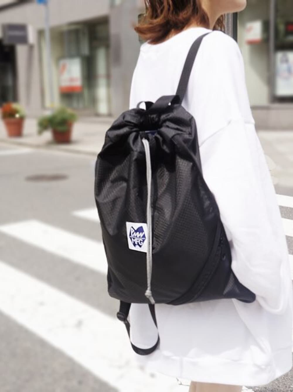 「ワンピース、バックパック、リュック、秋のコーデ、PMW、capture、PETERS MOUNTAIN WORKS」｜「PETERS MOUNTAIN WORKSのPeters Mountain Works (ピーターズマウンテンワークス) 巾着型バックパック（バックパック/リュック、グレー系）」を使った、CANALJEAN   ZOZOSHOPさん（レディース・166cm）の秋コーディネートの1枚目の写真