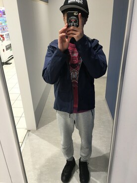 「アイテム（マウンテンパーカー、ブルー系）」を使った、そうさん（メンズ・169cm）の冬コーディネート