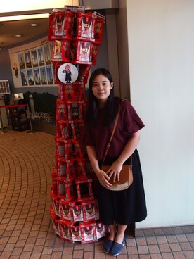 「travel」｜「アイテム（サンダル）」を使った、Jenny Su さん（レディース・164cm）の秋コーディネート