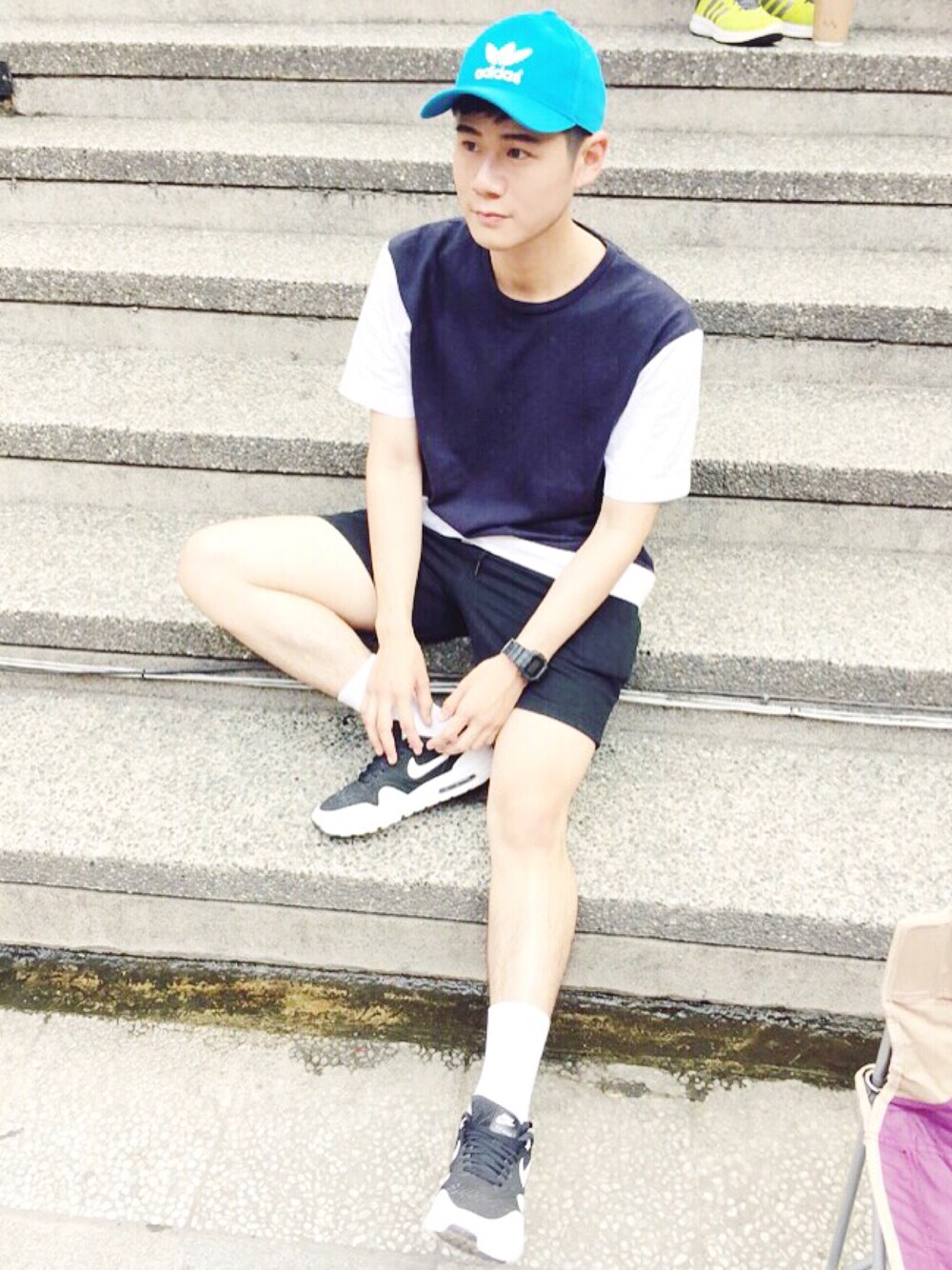 「NIKE AIR MAX、boy、school、street、G-SHOCK、summer、adidas、black」｜「adidas Originalsのアイテム（ハット、ブルー系）」を使った、 Cokeさん（メンズ・170cm）の春コーディネートの1枚目の写真