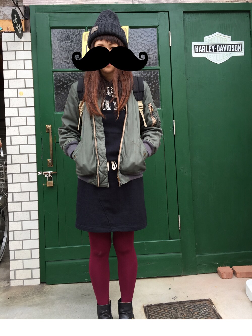 「デニムダンガリー、シアタープロダクツ(THEATRE PRODUCTS)、FRAPBOIS、幼稚園行事」｜「DENIM DUNGAREEのアイテム（ミリタリージャケット、グリーン系）」を使った、ayakaさん（レディース・160cm）の冬コーディネートの1枚目の写真