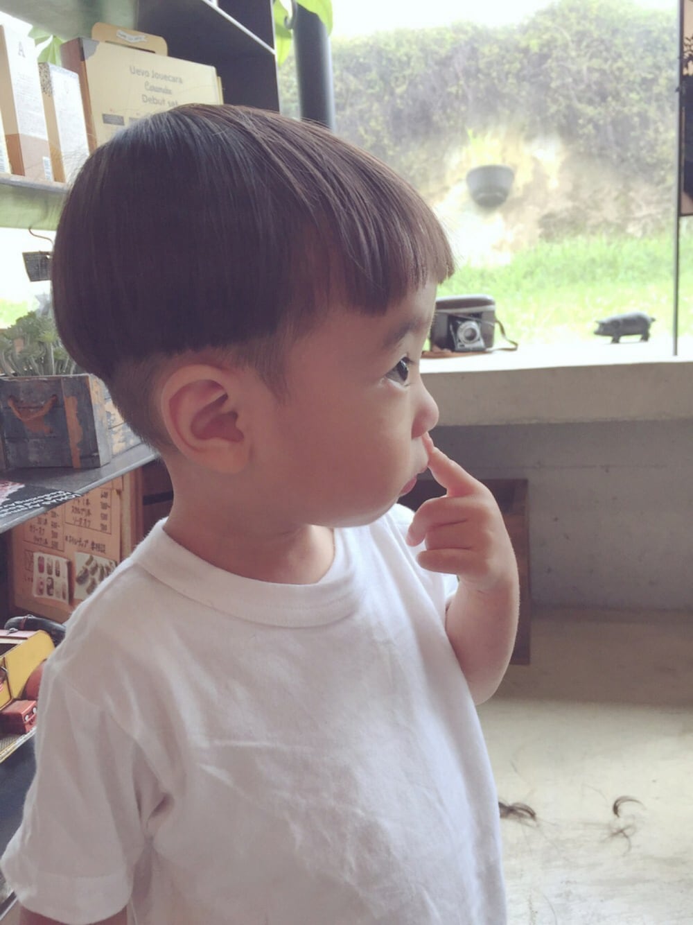 「男の子、白Tシャツ、ヘアカット、かりあげクン、ボブ、夏」｜「ヘアカット♡のアイテム（その他、ホワイト系）」を使った、ayakaさん（キッズ・80cm）の夏コーディネートの1枚目の写真