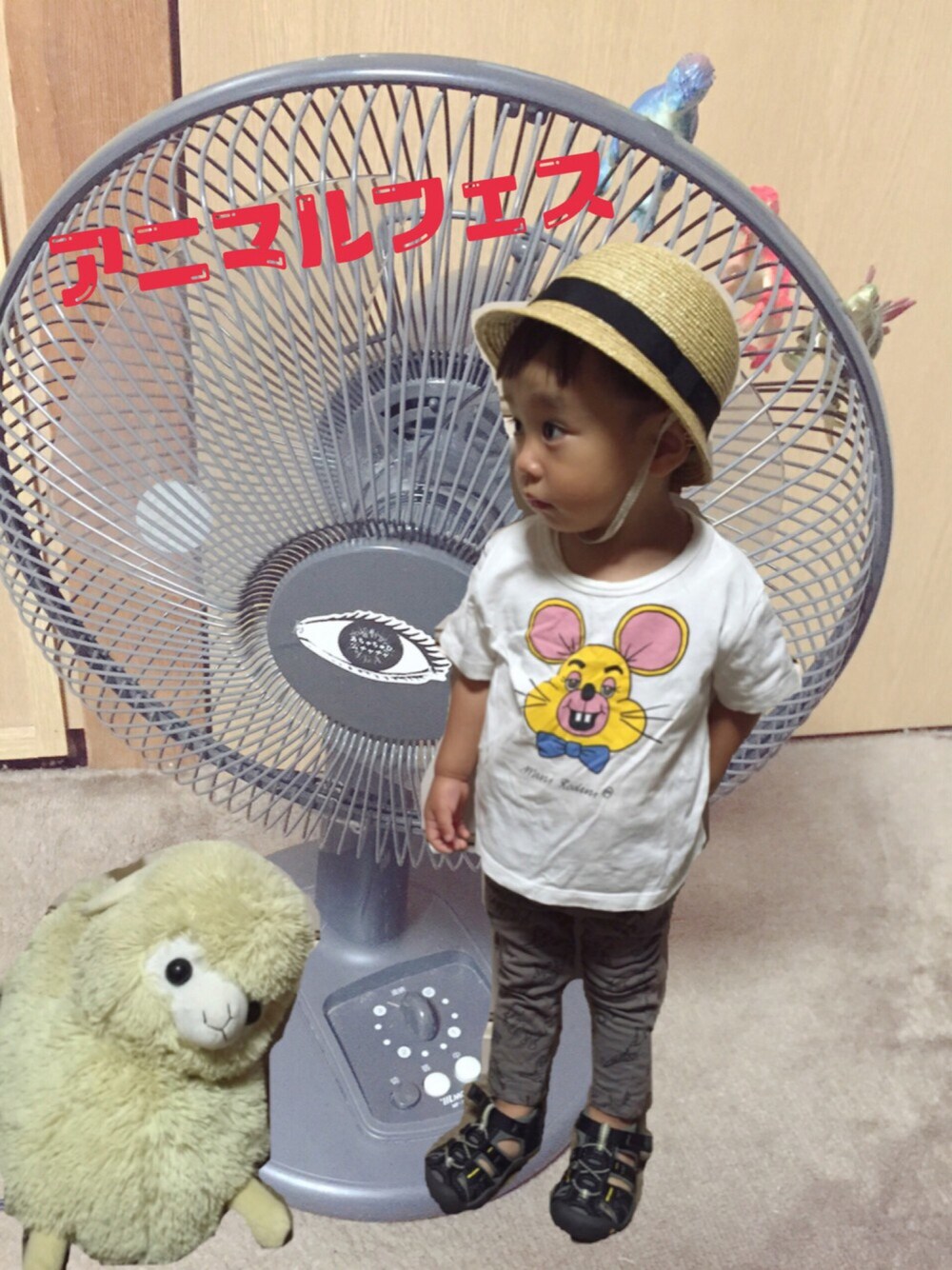 「アニマルフェス、キッズ」｜「Mini Rodiniのアイテム（Tシャツ/カットソー、ホワイト系）」を使った、ayakaさん（キッズ・80cm）の夏コーディネートの1枚目の写真