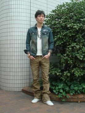 「B'2nd（ビーセカンド）のアイテム（デニムジャケット）」を使った、岡田さん（メンズ・180cm）の春コーディネート