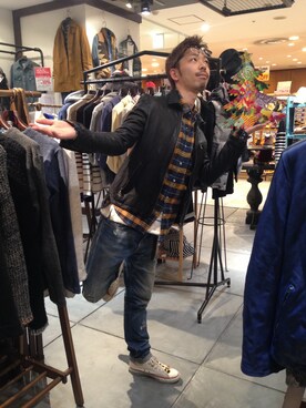 「B'2nd（ビーセカンド）のアイテム（ライダースジャケット）」を使った、岡田さん（メンズ・175cm）の秋コーディネート