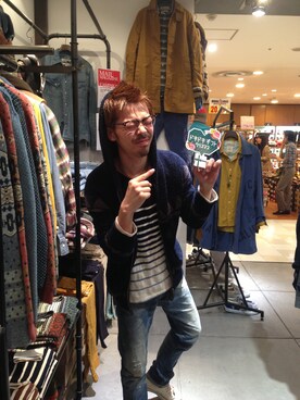「B'2nd（ビーセカンド）のアイテム（パーカー）」を使った、岡田さん（メンズ・175cm）の秋コーディネート