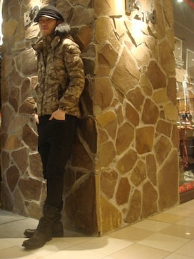 「B'2nd（ビーセカンド）のアイテム（ダウンジャケット/コート）」を使った、岡田さん（メンズ・183cm）の冬コーディネート