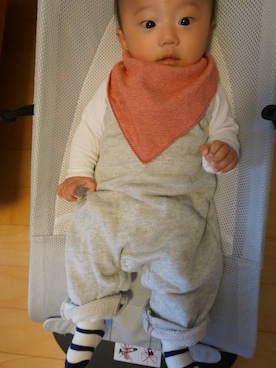 「babyGAP（babyGAP）のアイテム（サロペット/オーバーオール）」を使った、S✳︎Sさん（メンズ・60cm）の冬コーディネート