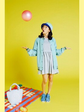 「ワンピース×スニーカー」｜「アイテム（スタジャン）」を使った、JUN 4 SHOT(FIREBALL)さん（メンズ・172cm）の冬コーディネート