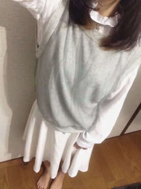 「w closet（ダブルクローゼット）のアイテム（ベスト、グレー系）」を使った、Hayasiさん（レディース・158cm）の春コーディネート