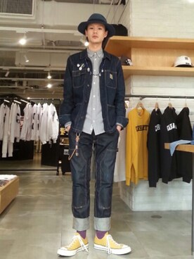 「Carhartt WIP（カーハートダブリューアイピー）のアイテム（デニムジャケット）」を使った、Yoonsik Hwangさん（メンズ・175cm）の冬コーディネート
