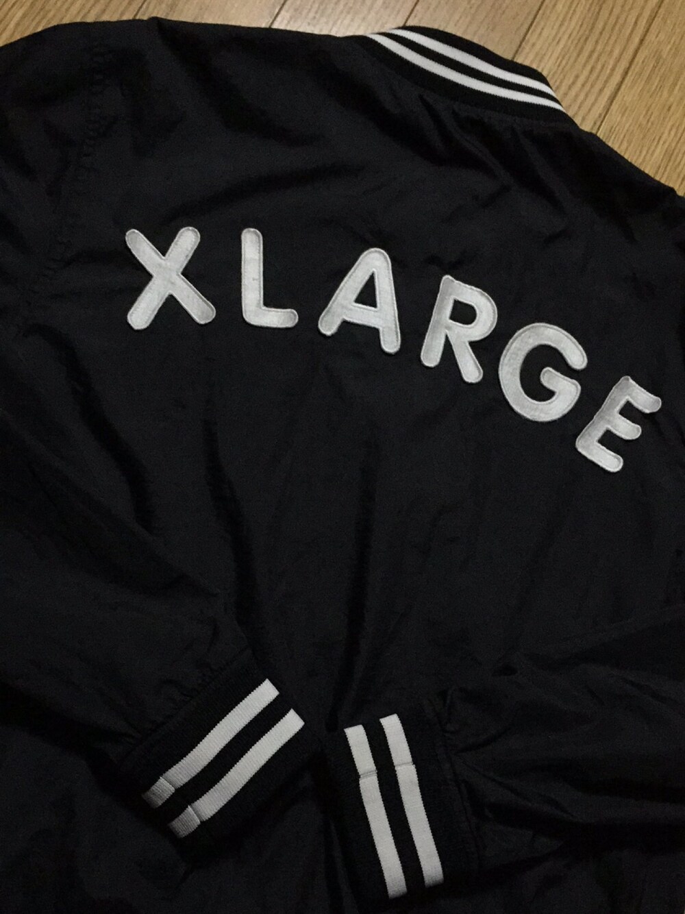 「XLARGE、エクストララージ」｜「XLARGEのアイテム（スタジャン、ブラック系）」を使った、inaさん（メンズ・168cm）の冬コーディネートの1枚目の写真
