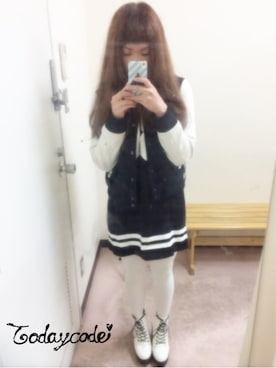 「ブラック×ホワイト」｜「アイテム（スタジャン）」を使った、chinaさん（レディース・158cm）の秋コーディネート