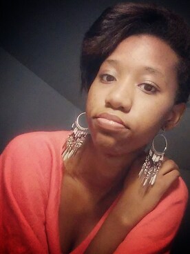 「RAINBOW（レインボー）のアイテム（アクセサリー）」を使った、Kiki Knightさん（レディース・175cm）の秋コーディネート