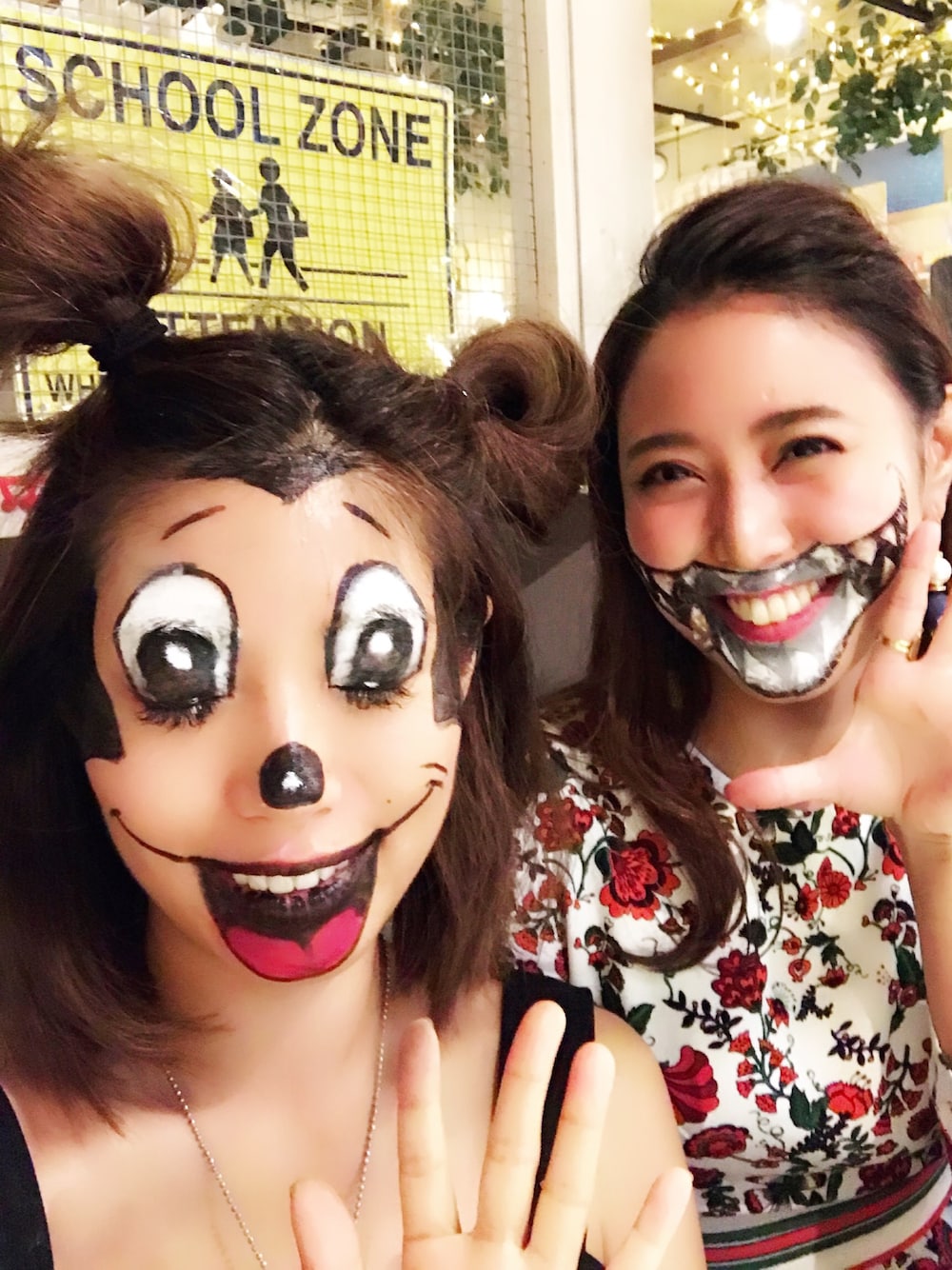 「halloween、halloweenmakeup、Halloween party、ハロウィン、ハロウィンパーティー、秋」｜「LOUIS VUITTONのアイテム（ネックレス、シルバー系）」を使った、monmamichelleさん（レディース・160cm）の秋コーディネートの1枚目の写真