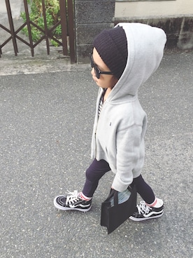 「VANS（バンズ）のキッズ VANS ヴァンズ SK8-HI スケートハイ V38CJ BLACK/BLACK（スニーカー、ブラック系）」を使った、tsugumonさん（キッズ・132cm）の冬コーディネート