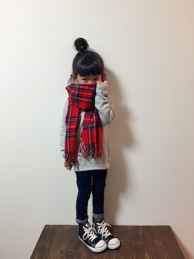 「WEGO（ウィゴー）のアクリルマフラー（マフラー、レッド系）」を使った、tsugumonさん（キッズ・132cm）の秋コーディネート