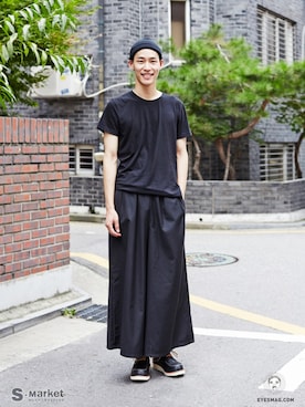 「streetfashionphotographer」｜「アイテム（パンツ）」を使った、아이즈매거진(eyesmag.com)さん（メンズ・184cm）の秋コーディネート