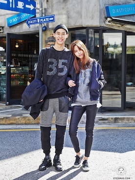 「streetsnap」｜「アイテム（スウェット）」を使った、아이즈매거진(eyesmag.com)さん（メンズ・186cm）の秋コーディネート