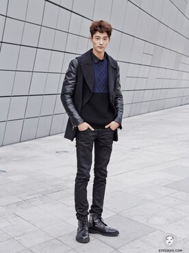 「streetsnap」｜「アイテム（ダウンジャケット/コート）」を使った、아이즈매거진(eyesmag.com)さん（メンズ・189cm）の秋コーディネート