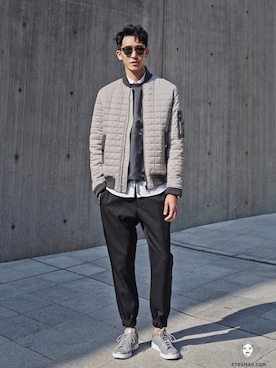 「streetsnap」｜「アイテム（ブルゾン）」を使った、아이즈매거진(eyesmag.com)さん（メンズ・179cm）の秋コーディネート
