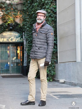 「streetfashionphotographer」｜「アイテム（パンツ）」を使った、아이즈매거진(eyesmag.com)さん（メンズ・178cm）の冬コーディネート