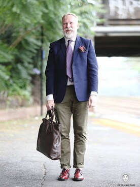「streetfashionphotographer」｜「アイテム（パンツ）」を使った、아이즈매거진(eyesmag.com)さん（メンズ・178cm）の冬コーディネート